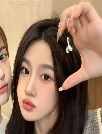 表演艺术解析：《欲海双艳》的绿幕的拍摄技巧与后期合成 揭示人性的复杂与美好